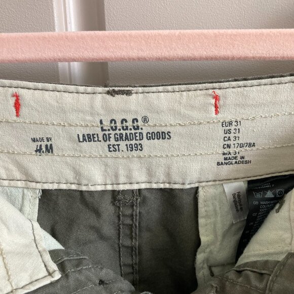 Logo by H&M Adjustable Men's Green Cargo Shorts - Picture 3 of 9